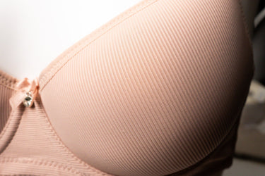 Women’s Nude Ribbed Underwire Bra Full Coverage Everyday Support Bra with Adjustable Straps